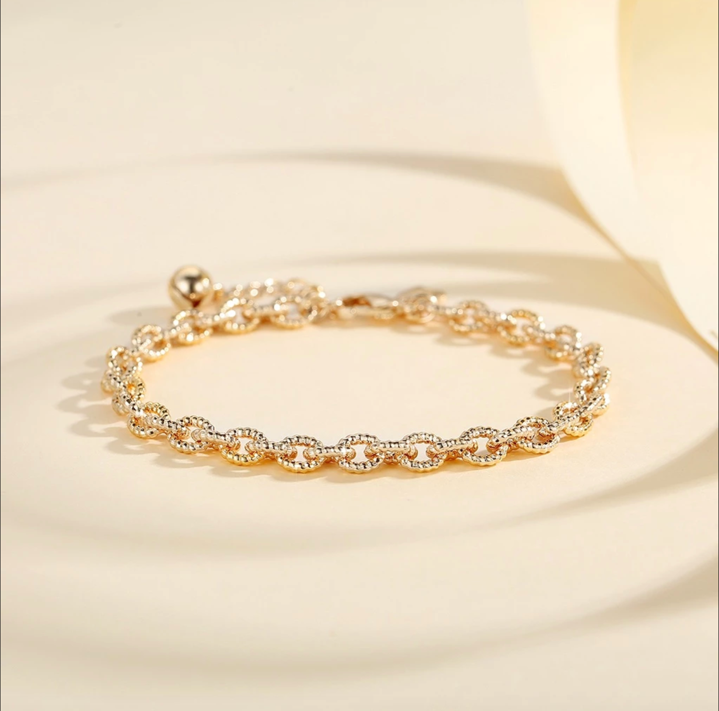 Waterproof 18K Gold-Plated Pattern Bracelet